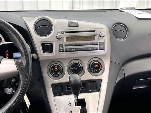 Used 2011 Toyota Matrix w/ Matrix Sport Pkg FWD image 6
