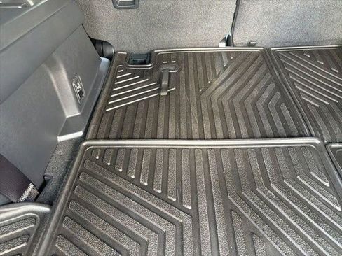 Used 2025 Toyota 4Runner Limited image 26