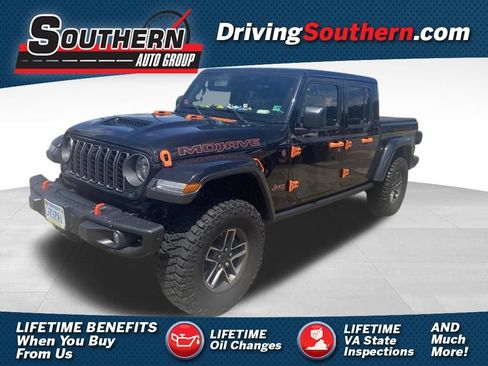 Used 2025 Jeep Gladiator Mojave AWD/4WD image 1