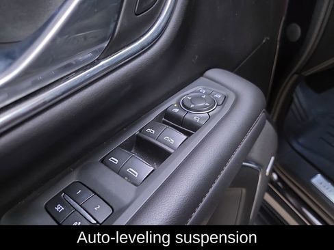 Used 2022 Chevrolet Tahoe High Country image 12