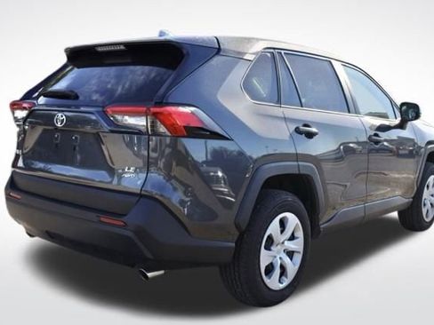 Used 2024 Toyota RAV4 LE image 7