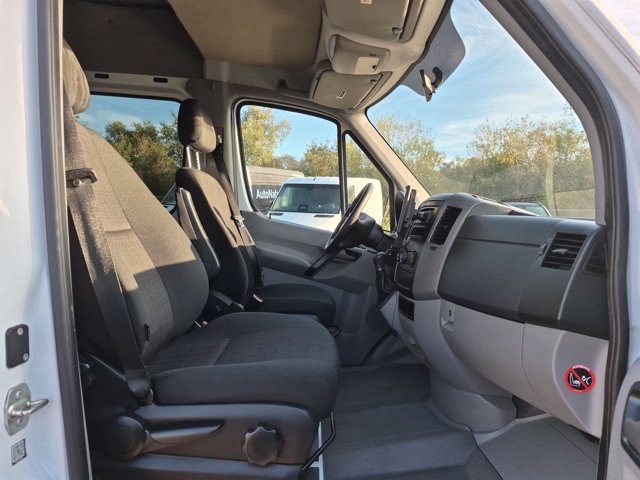 Used 2016 Mercedes-Benz Sprinter 2500 image 17