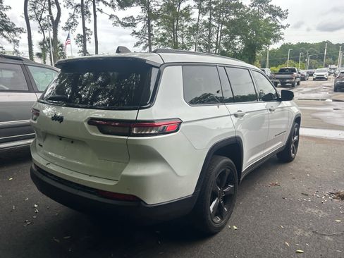 Used 2023 Jeep Grand Cherokee L Laredo AWD/4WD image 5