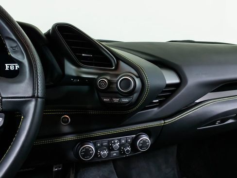 Certified 2019 Ferrari 488 GTB RWD image 39