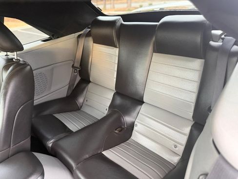 Used 2009 Ford Mustang GT RWD image 15