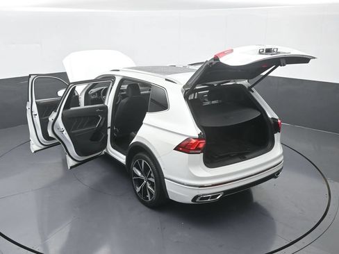 Used 2023 Volkswagen Tiguan SEL R-Line AWD/4WD image 75
