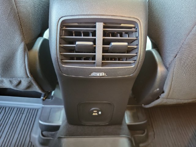 Certified 2020 Ford Escape SE FWD image 28