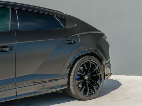 Used 2021 Lamborghini Urus image 27