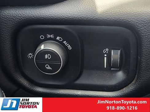 Used 2025 RAM 2500 Big Horn AWD/4WD image 23