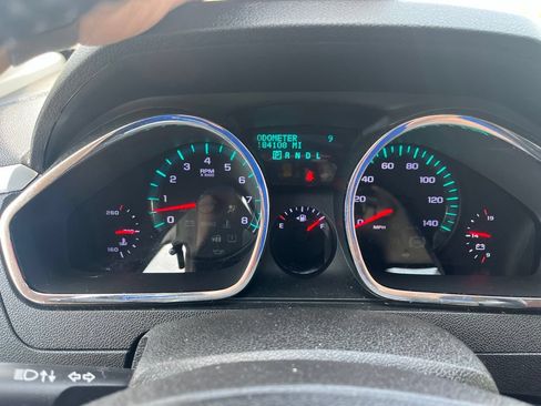 Used 2012 Chevrolet Traverse LT FWD image 7