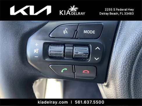 Used 2017 Kia Sorento EX image 26