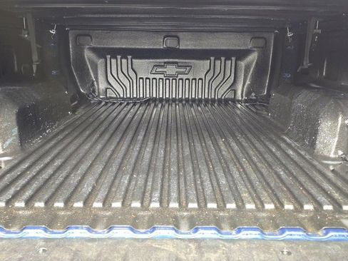 Used 2024 Chevrolet Silverado 1500 LT w/ Z71 Off-Road Package image 7