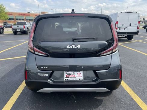 Used 2025 Kia Soul LX w/ LX Technology Package FWD image 31