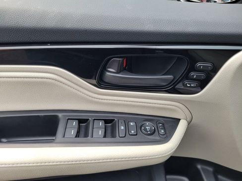 New 2026 Honda Odyssey Touring image 14