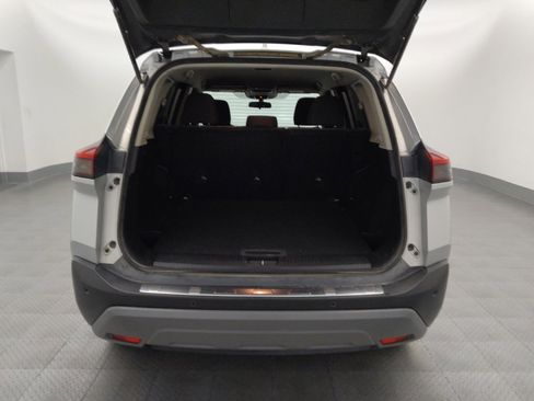 Used 2022 Nissan Rogue SV image 29