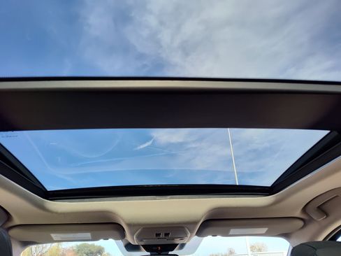 New 2026 Nissan Kicks SR w/ SR Premium Package image 12