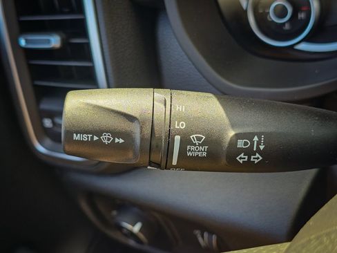 New 2026 RAM 1500 Express AWD/4WD image 16