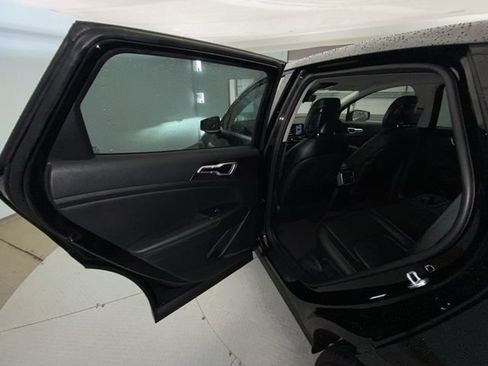 Used 2026 Kia Sportage EX FWD image 22