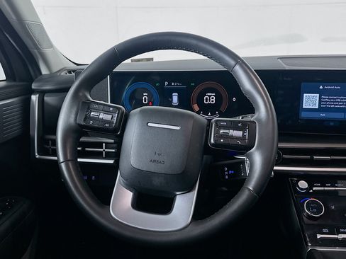 Used 2025 Hyundai Santa Fe SEL FWD image 18