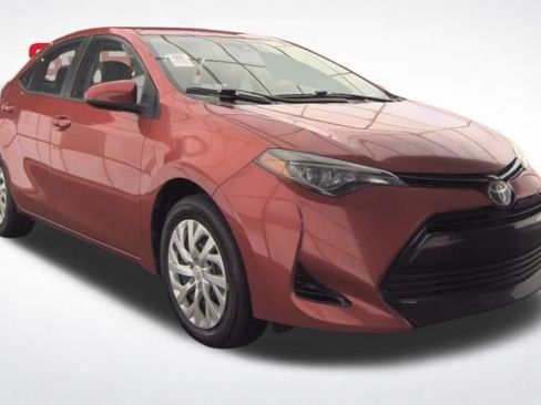 Used 2018 Toyota Corolla LE FWD image 23