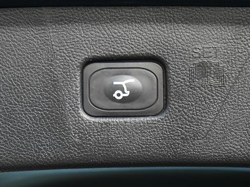 Used 2024 Ford Edge SEL w/ Convenience Package image 50