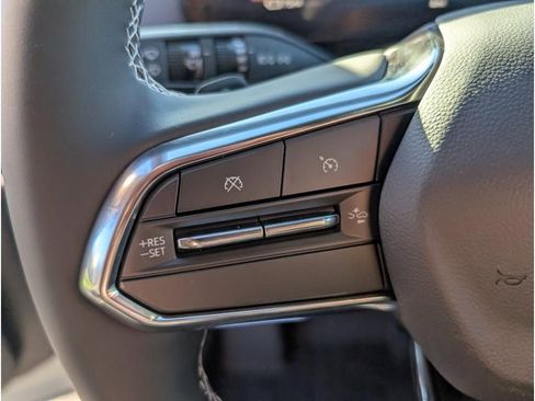 New 2026 Chevrolet Equinox EV LT image 18