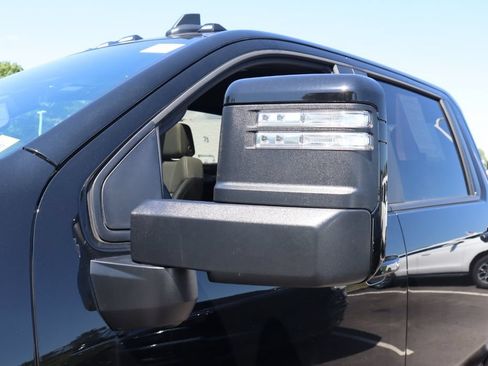 Used 2024 Chevrolet Silverado 2500 ZR2 w/ Technology Package AWD/4WD image 20