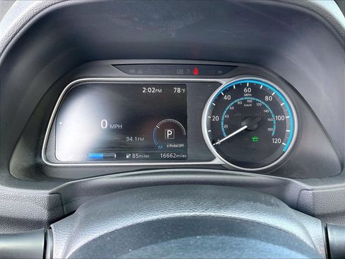 Used 2022 Nissan Leaf S FWD image 23