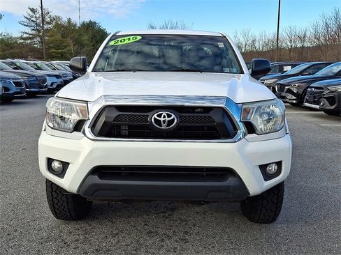 Used 2015 Toyota Tacoma 4x4 Access Cab V6 image 2