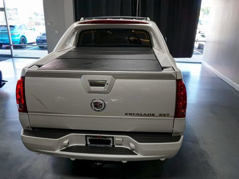 Used 2004 Cadillac Escalade EXT AWD/4WD image 61