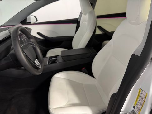 Used 2025 Tesla Model 3 Long Range image 22