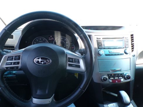 Used 2013 Subaru Outback 2.5i Premium AWD/4WD image 15