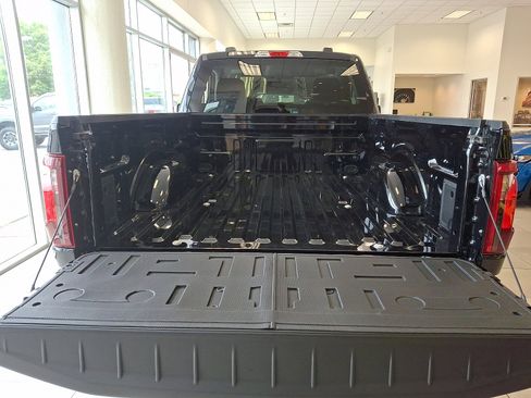 Used 2025 Ford F150 XL AWD/4WD image 23
