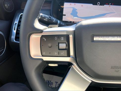 Certified 2025 Land Rover Discovery Dynamic SE AWD/4WD image 23