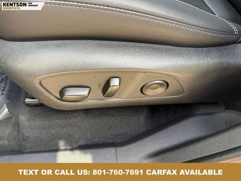 Used 2025 GMC Acadia Elevation w/ Elevation Premium Package image 32