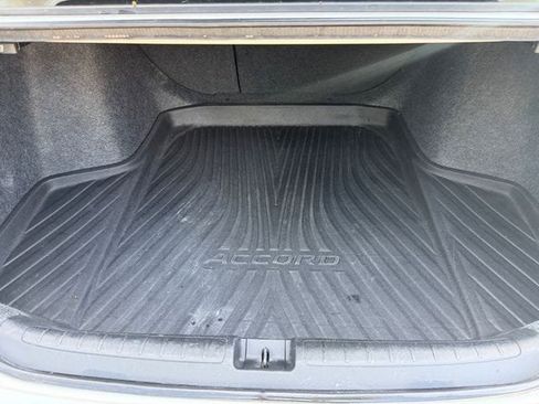 Used 2022 Honda Accord Touring image 16