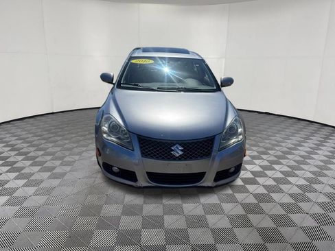 Used 2010 Suzuki Kizashi GTS FWD image 2