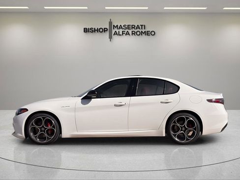 New 2026 Alfa Romeo Giulia image 5
