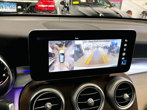 Used 2022 Mercedes-Benz GLC 300 4MATIC image 29