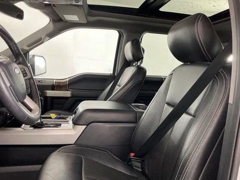Used 2019 Ford F150 Lariat w/ Equipment Group 502A Luxury AWD/4WD image 14