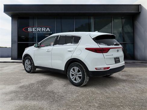 Used 2019 Kia Sportage LX image 3