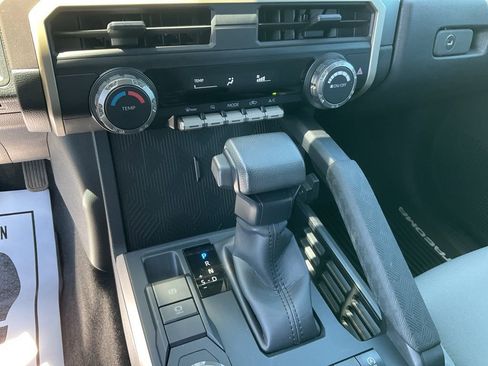 Used 2024 Toyota Tacoma SR5 RWD image 10