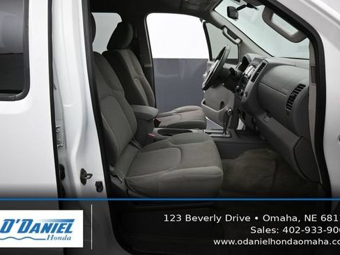 Used 2014 Nissan Frontier SV AWD/4WD image 39