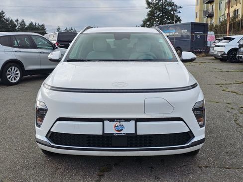 Used 2024 Hyundai Kona SEL image 2