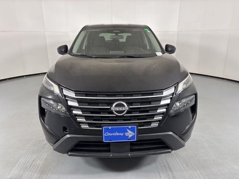 Used 2024 Nissan Rogue SV FWD image 3