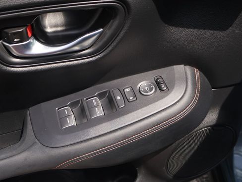 Used 2024 Honda HR-V Sport image 17