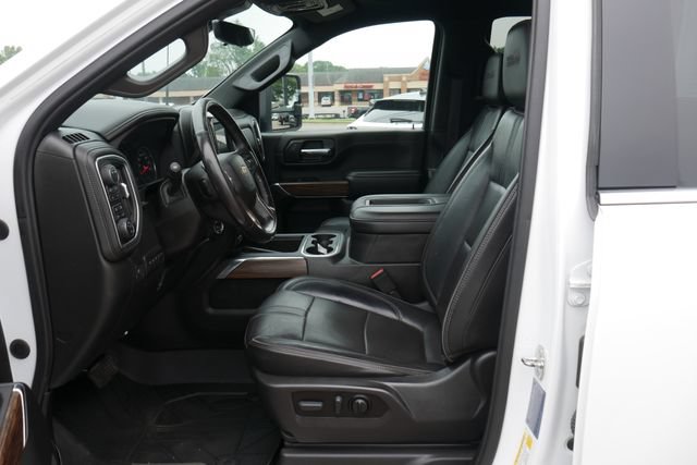 Used 2022 Chevrolet Silverado 3500 High Country AWD/4WD image 2