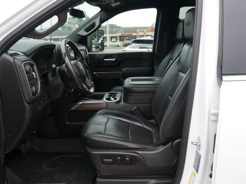 Used 2022 Chevrolet Silverado 3500 High Country AWD/4WD image 2