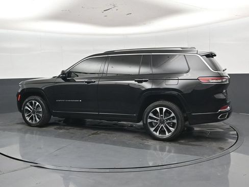 Used 2021 Jeep Grand Cherokee L Overland w/ Luxury Tech Group IV AWD/4WD image 39