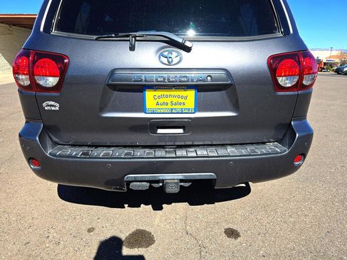 Used 2018 Toyota Sequoia SR5 w/ Carpet Mat Package image 33